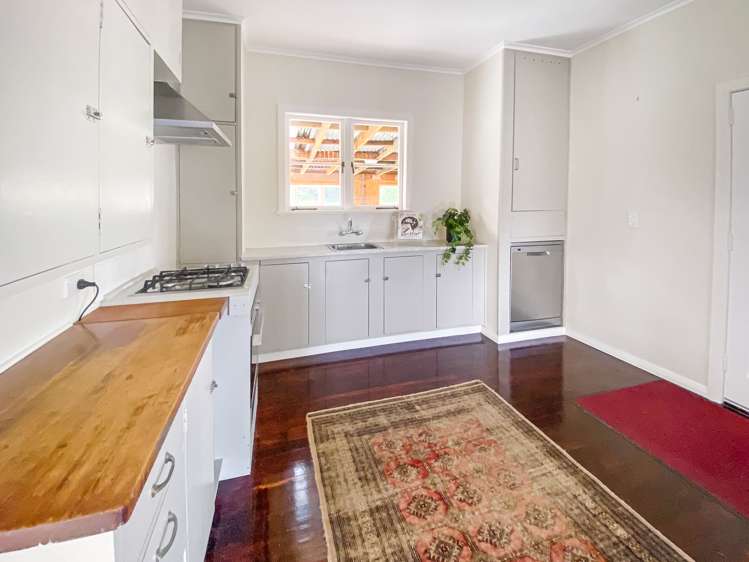140 Bethells Road Waitakere_8