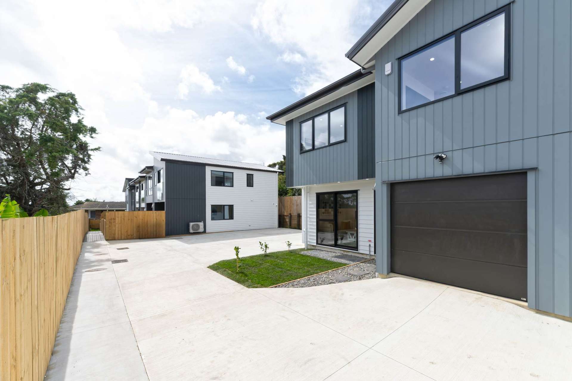 2,3,4/43 Savoy Road Glen Eden_0