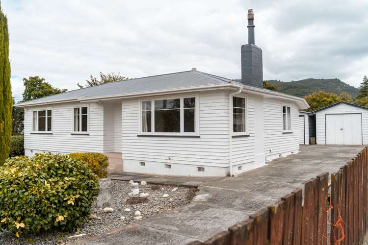 8 Bethune Street Featherston_18