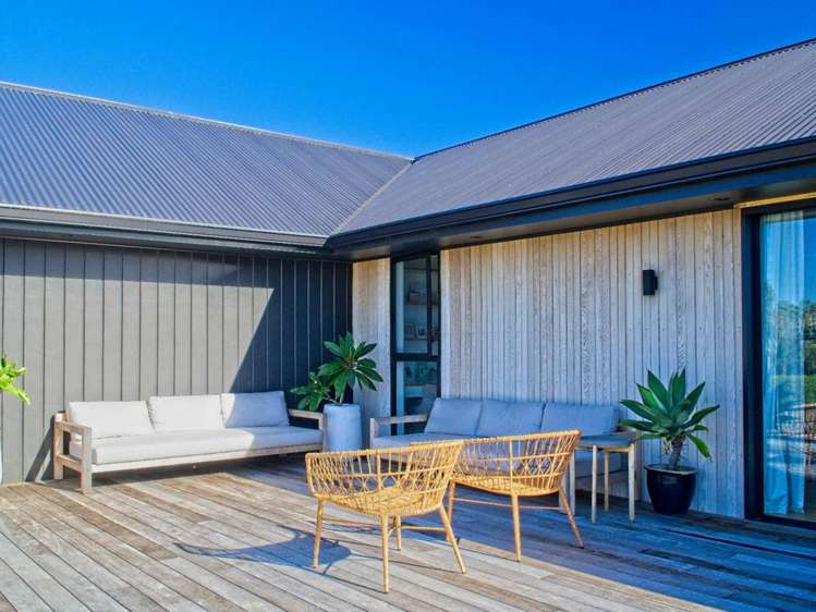 17 Sandy Cove Wainui_5
