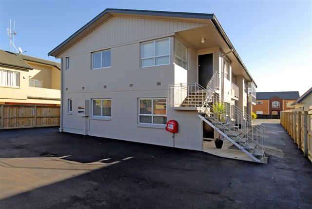 CBD - beautifully presented ground floor two-bedroom unit