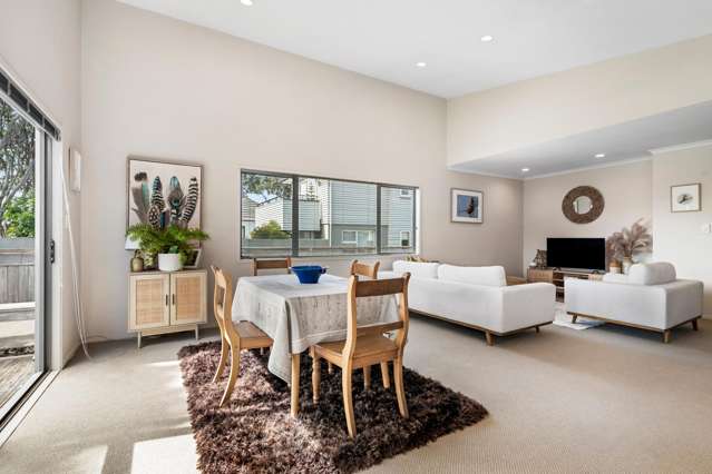 4a Eastern Beach Road Eastern Beach_2