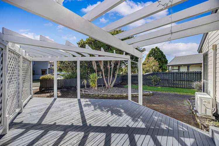 23 Gosford Drive Botany Downs_22