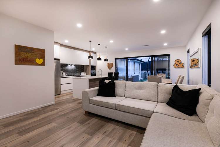 23 Siren Street Wainui_6