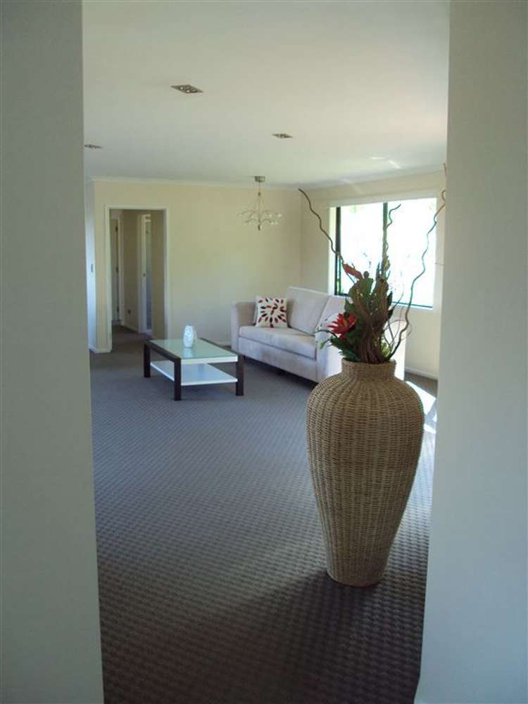 7 Paine Brown Way Russell_8