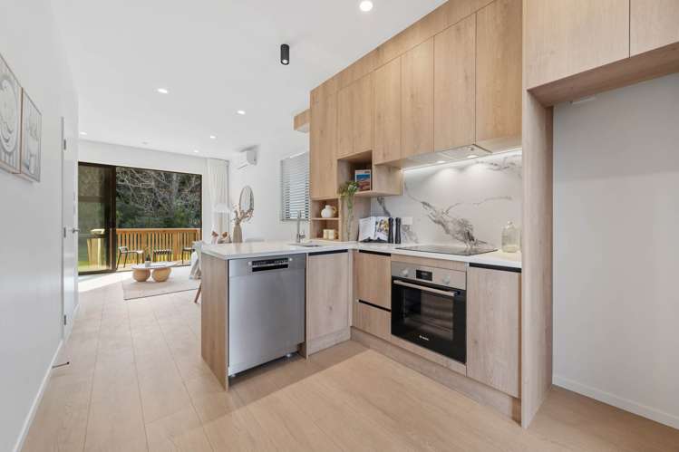 3/8-10 Lowtherhurst Road Massey_10