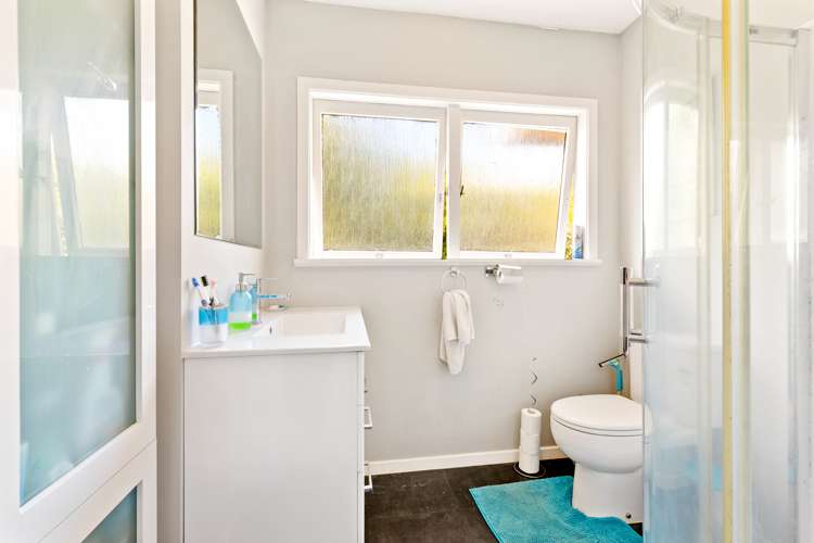 19 Hellyers Street Birkdale_14