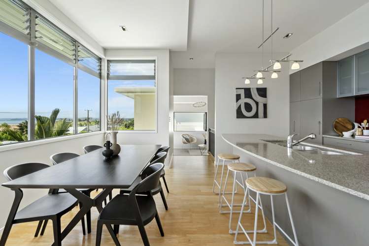 31 Merani Street Narrow Neck_14