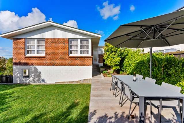 2/2 Seaview Road Milford_2