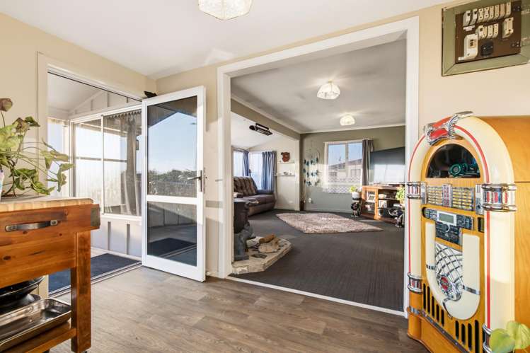 24 Hinemoa Avenue Taupo_3