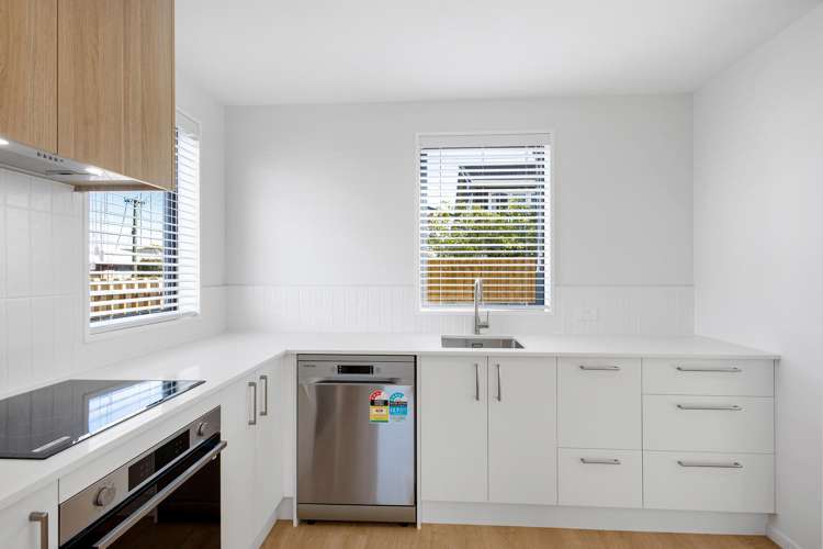 437 Worcester Street Linwood_7