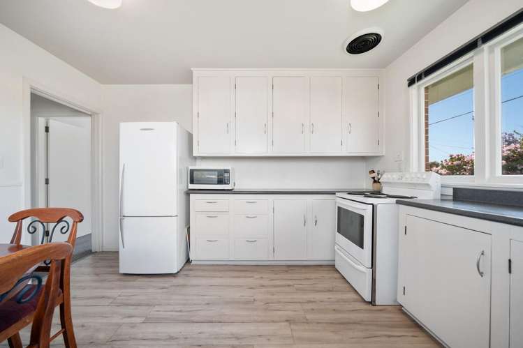89a Hargood Street Woolston_7
