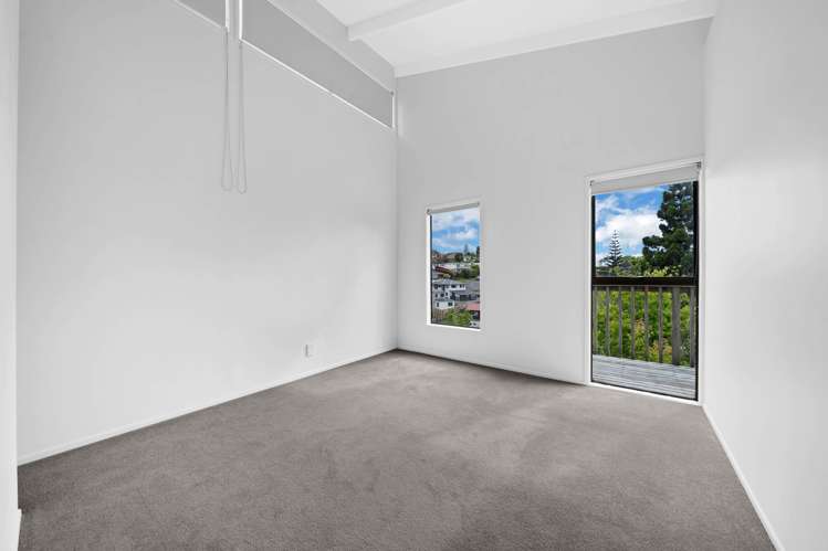 84 & 86 Ayton Drive Totara Vale_24