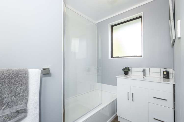 2/37 President Avenue Papakura_13