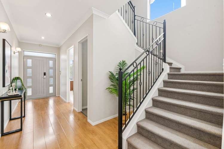 4 Sunglade Grove Flat Bush_6