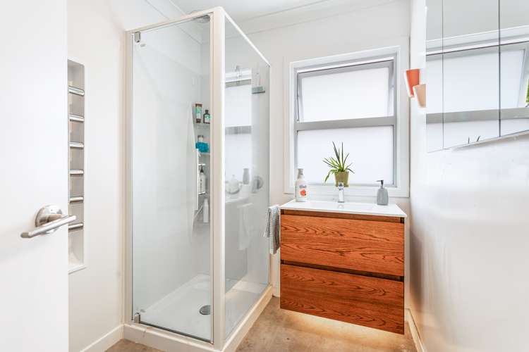 149 Seabrook Avenue New Lynn_15