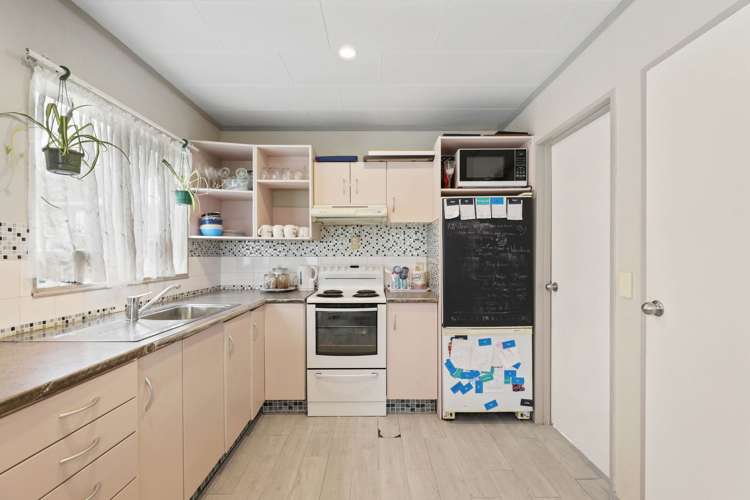 1/141 Spa Road Taupo_6