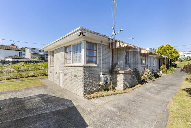 2/15 Woodall Place Totara Vale_16
