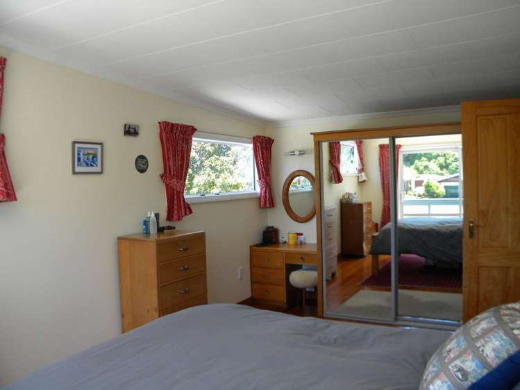 180 Fitzherbert Street Hokitika_10