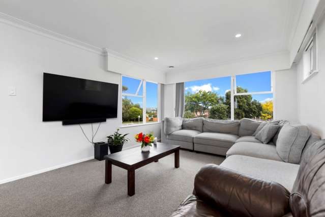 76 Reeves Road Pakuranga Heights_2