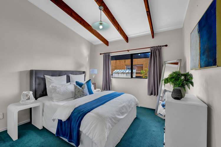 1/38 Eyre Street Henderson_12