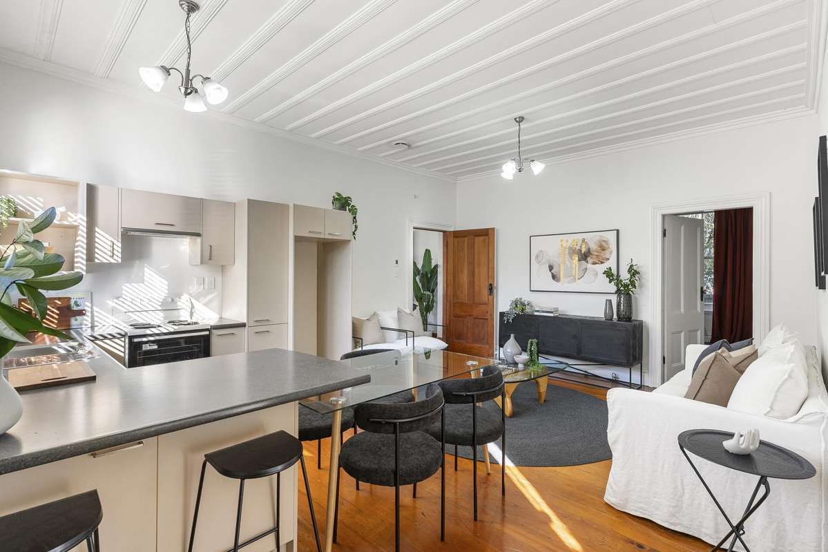 1-2/82A Commissariat Road_2