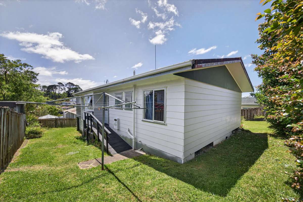 2/32A Helena Street_4