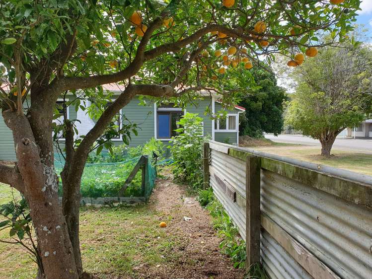 6 Ihupuku Street Waitotara_11