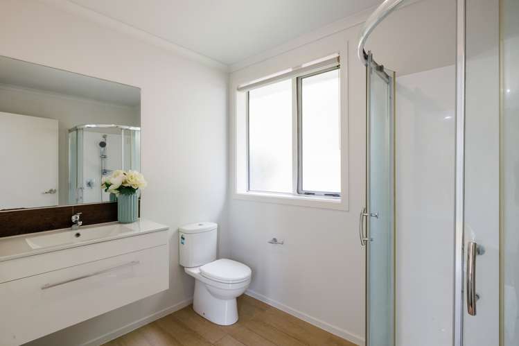 6 Cabourne Drive Glenview_16