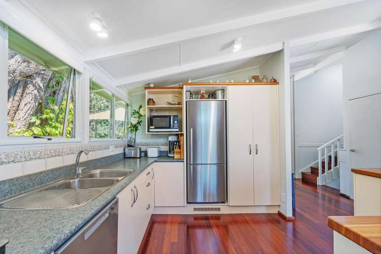 36a and 36b Mount Ave Pauanui_11
