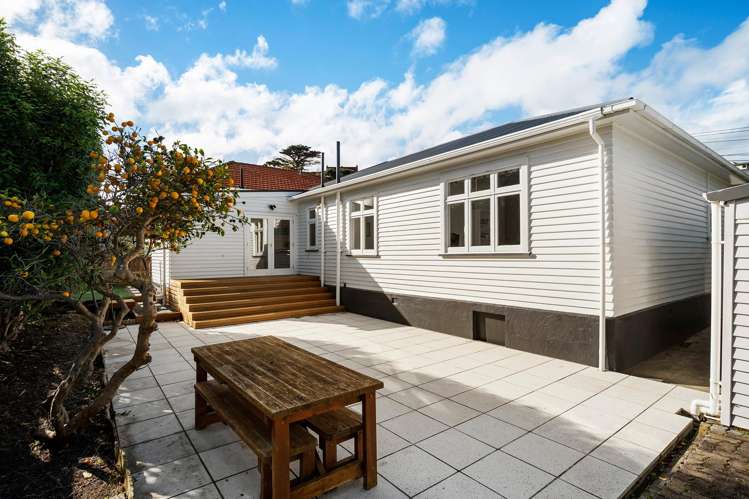 6 Bentinck Avenue Strathmore Park_14