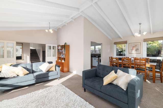 18 Delaware Crescent Russley_4