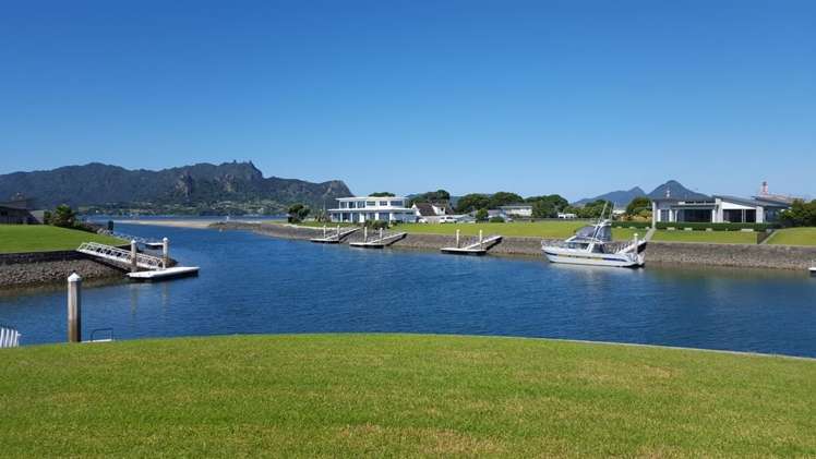 7 Lanyard Place One Tree Point_4