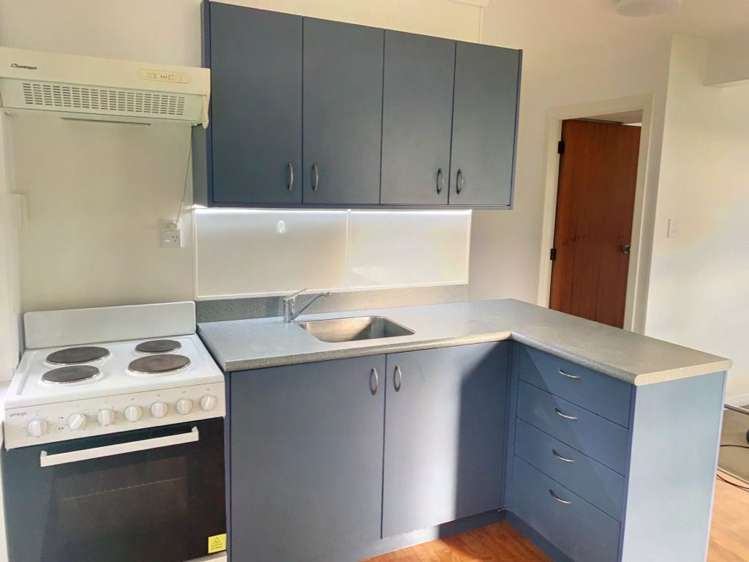 12A Westwell Road Belmont_8