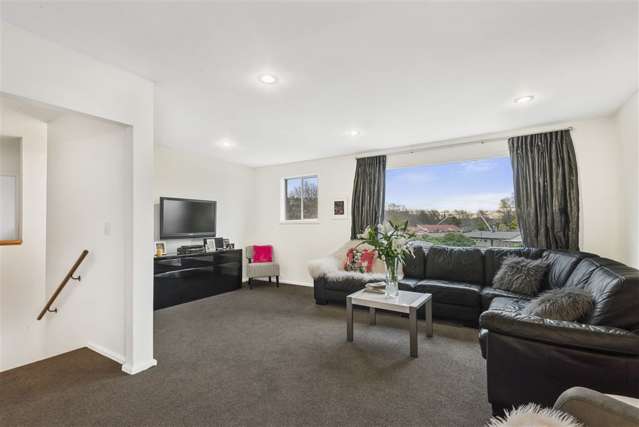 7 Gunns Crescent Cashmere_3