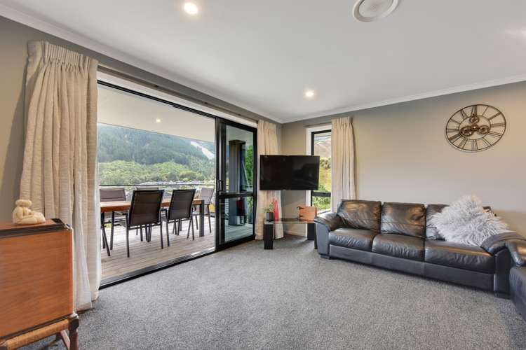 37 Quail Rise Stoke_9