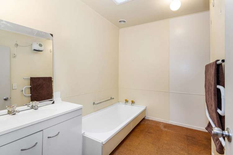 2/8 Witbrock Crescent Burnside_9