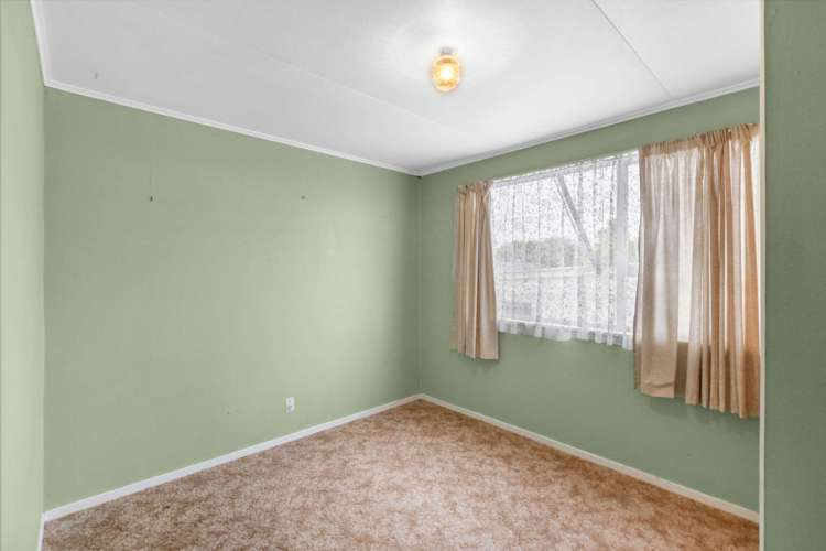 9 Dale Crescent Gore Surrounds_14