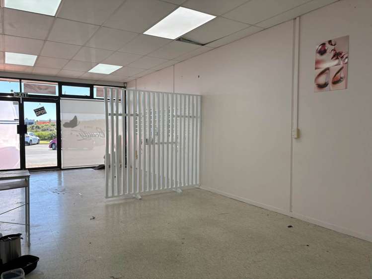 Unit 3/14 Bishop Lenihan Place East Tamaki_3