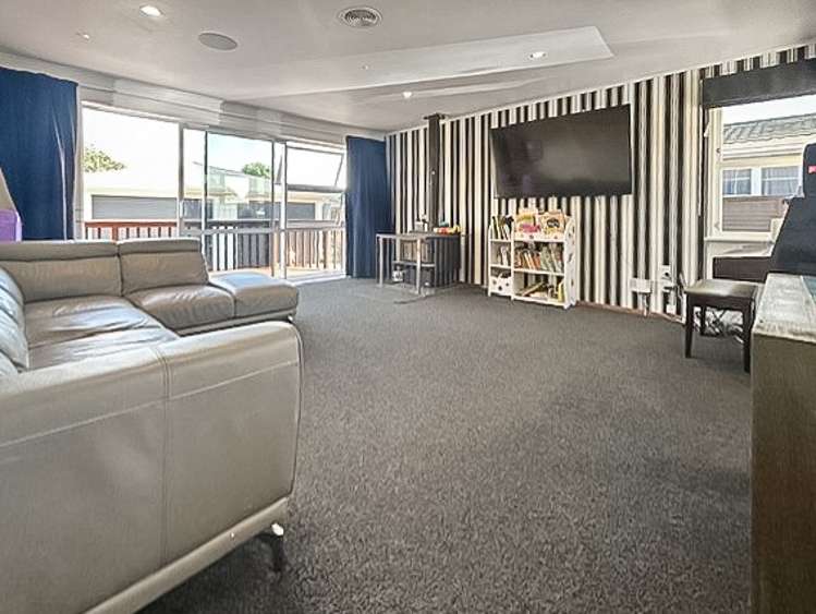 26 Fairview Avenue 10643_10