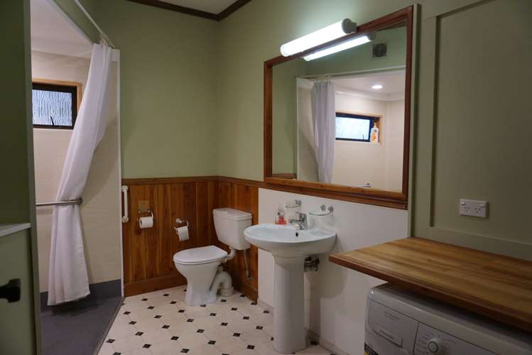 24 Savage Crescent West End_4