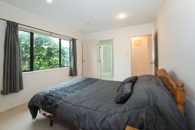 8/76 Galway Street Onehunga_11