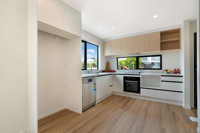 7/85 Jaemont Avenue Te Atatu South_2