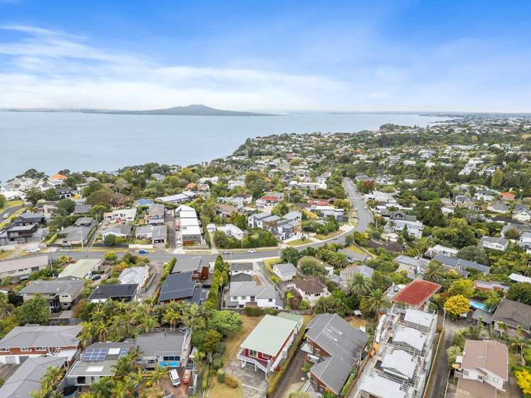 8 Kowhai Road Campbells Bay_29