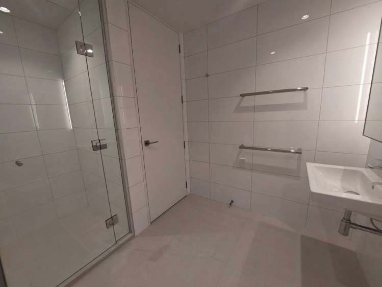 302/223A Green Lane West 1662_7