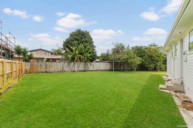 86 Lauderdale Road Birkdale_13