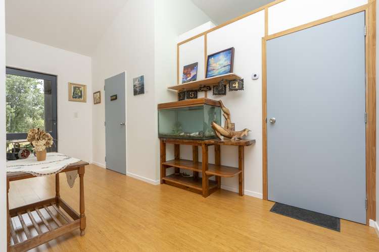 85 Abbey Caves Road Abbey Caves_16