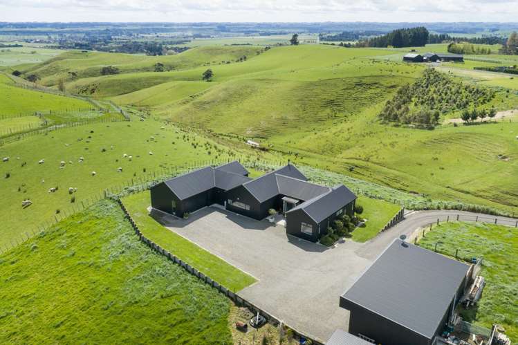 51 View Road Halcombe_32