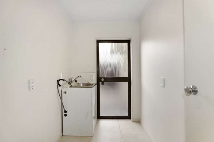 51 Holland Street Glenholme_16