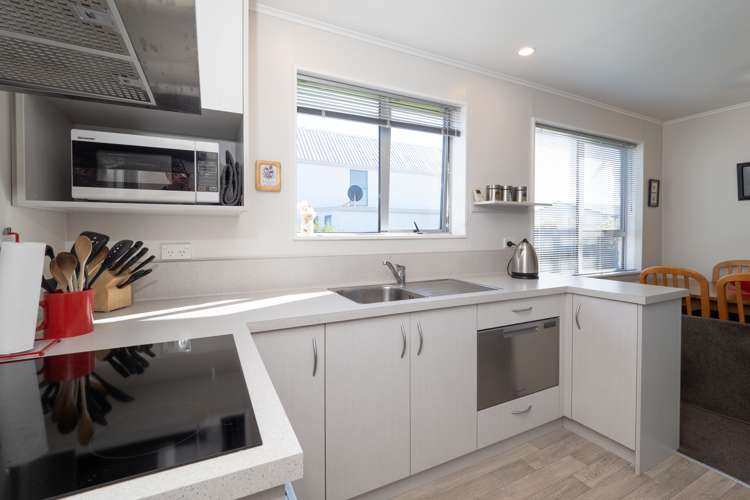 2/65 William Street Ashburton_10